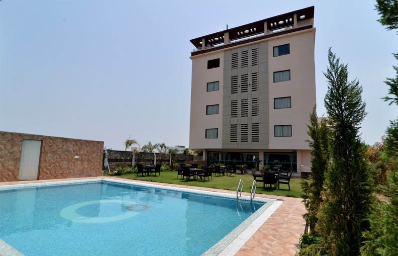 Country holidays Inn and suites in Udaipur